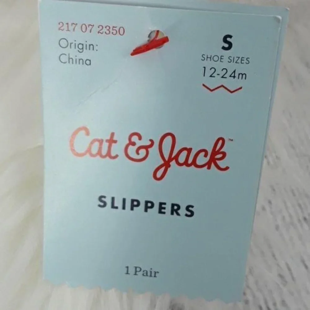 Cat & Jack Girls Slippers Size 12-24M White Pink Unicorn Fuzzy Plush Shoes